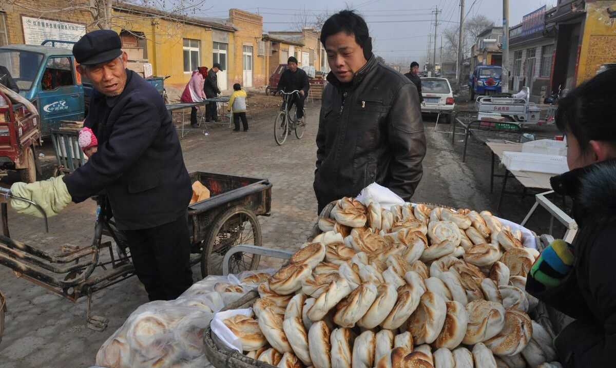 登封做什么小生意比较好（90后小伙卖摇滚炒鸡月入几万）